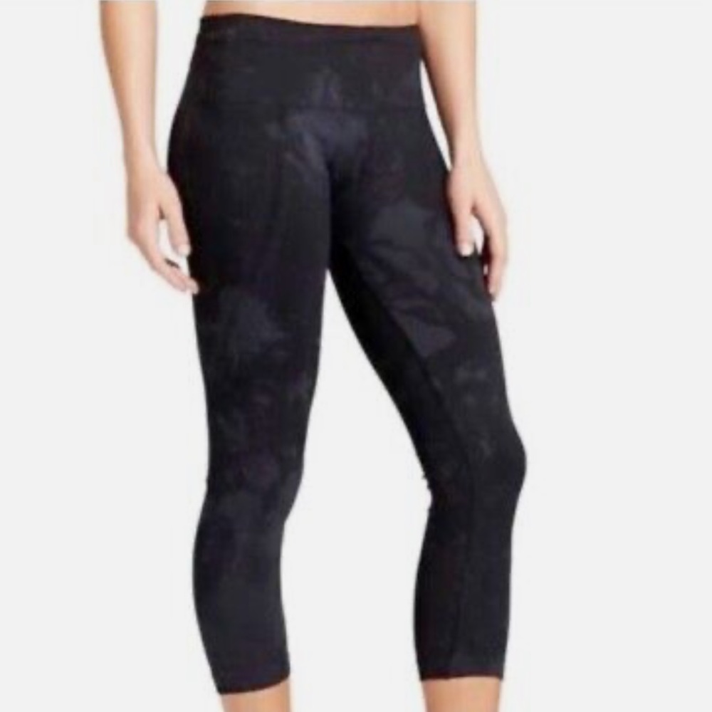 Athleta ReCharge Black Tie Dye Cropped Athletic Leggings Size Small